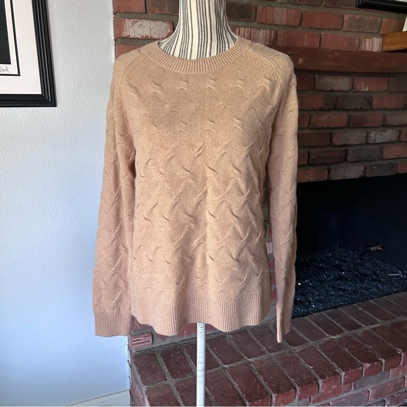 Theory Soft Cashmere Tucked Crew Neck Sweater in Camel Tan Sz L - Picture 3 of 9